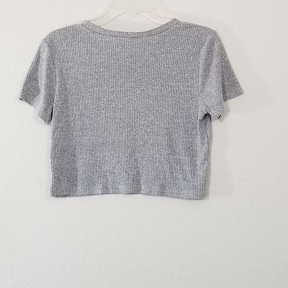 FOREVER 21 Crop Ribbed Grey Short Sleeve - Picture 2 of 3